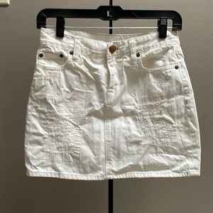 J. Crew. 00 white distressed mini. Perfect for summer! Fits big.